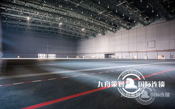 Which is better in Zhengzhou Convention and Exhibition Company?