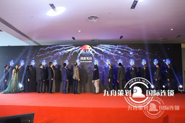 bd1941b3156e4c6d92deefec1741858e.jpg