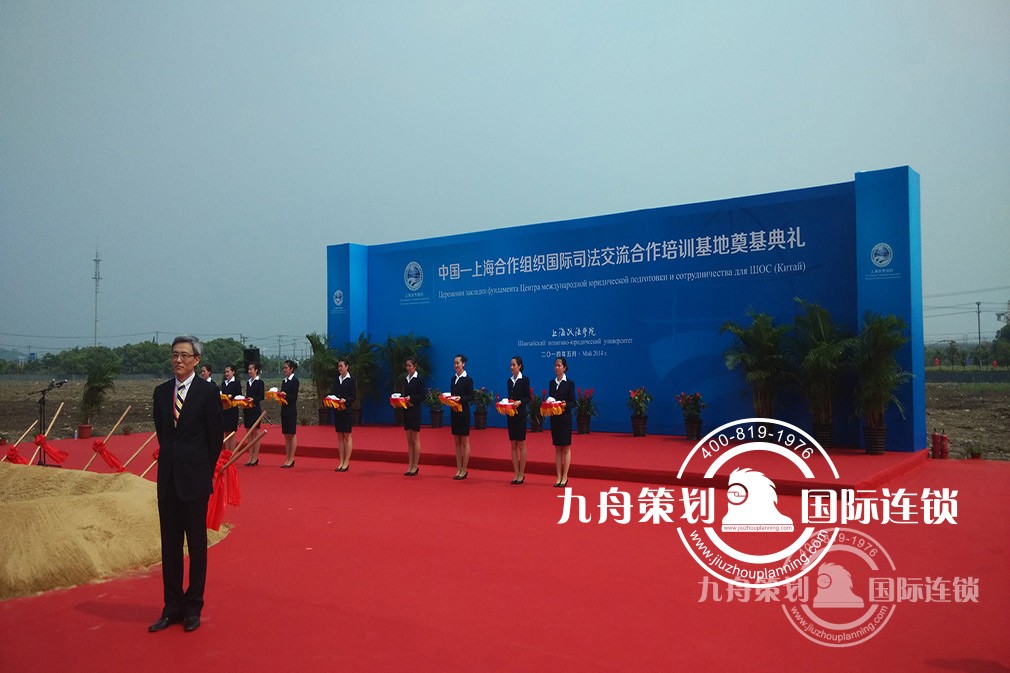 306ea9b188e041c590863caa0207af3b.jpg